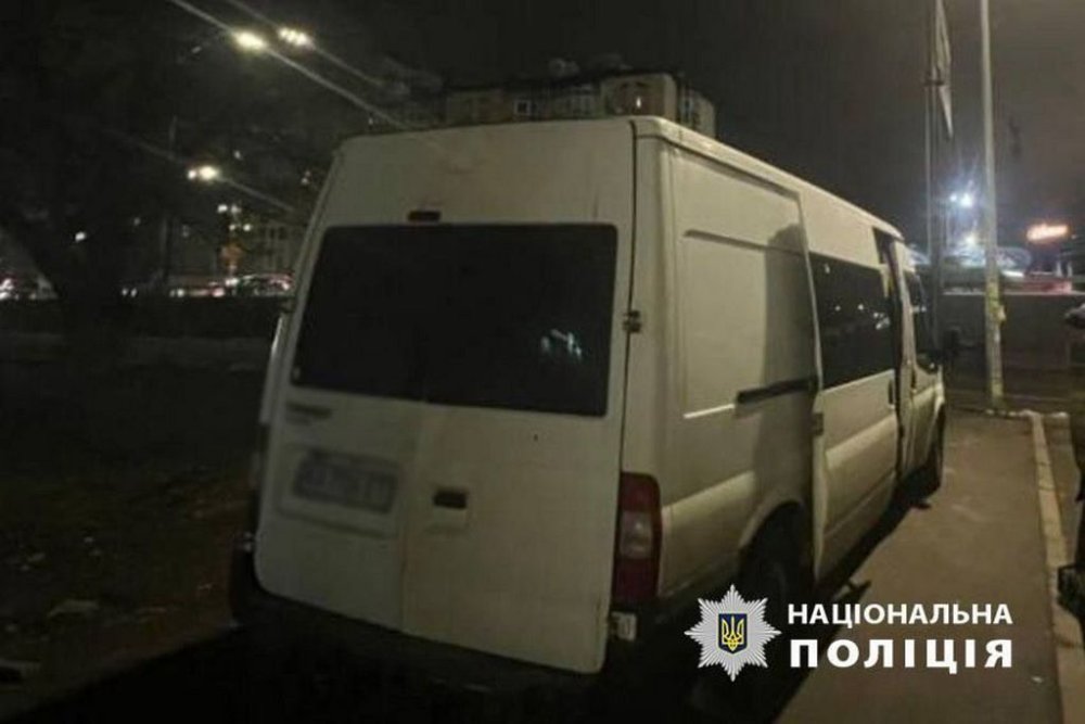 Обікрав авто підприємців просто під час ярмарку: поліція затримала киянина