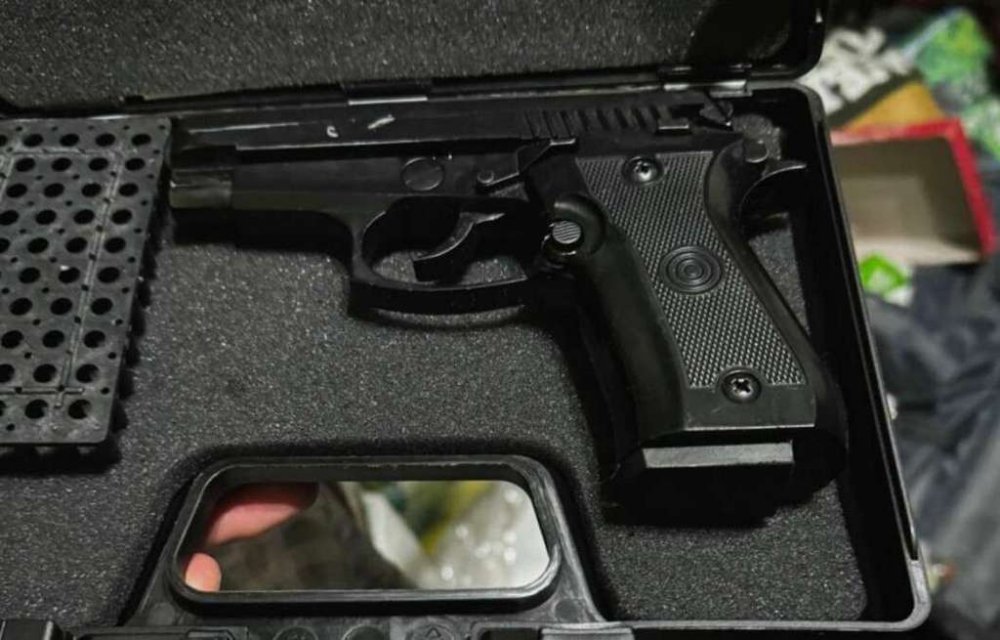 У Дніпрі на Слов’янській чоловік вчинив стрілянину після сварки з комунальниками