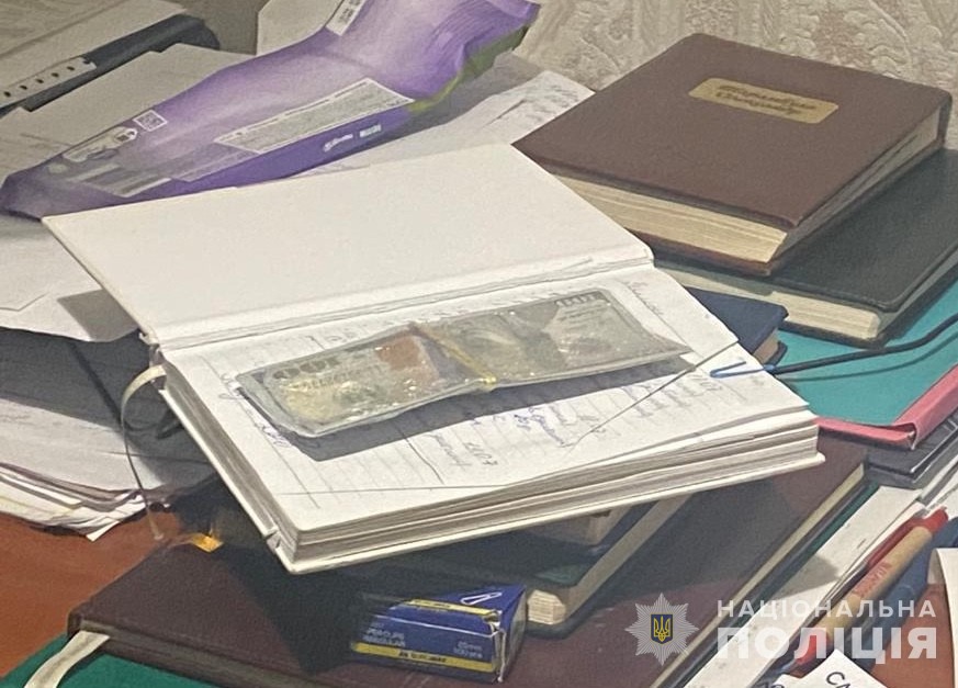 На Хмельниччині затримано лікаря, який вимагав гроші за призначення інвалідності дитині (ФОТО)