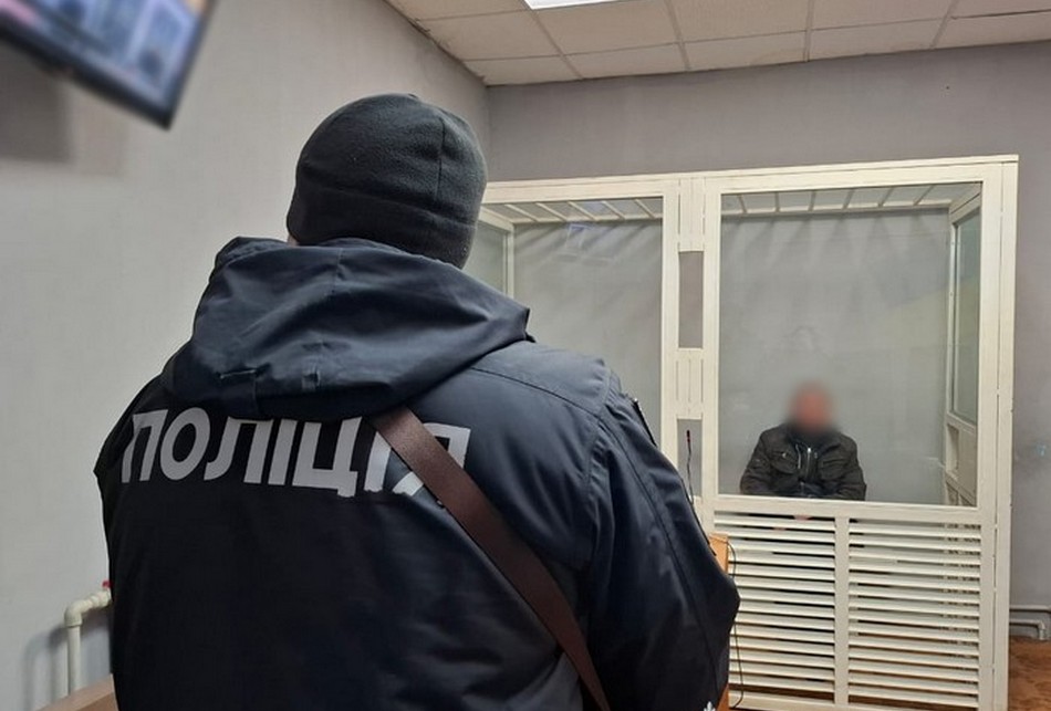 Раніше судимого жителя Білгорода-Дністровського затримали за наругу над могилою військовослужбовця