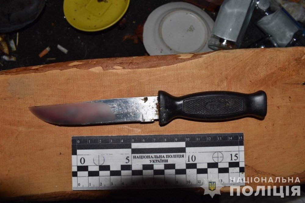 На Вінничині чоловік ножем у груди вбив знайому