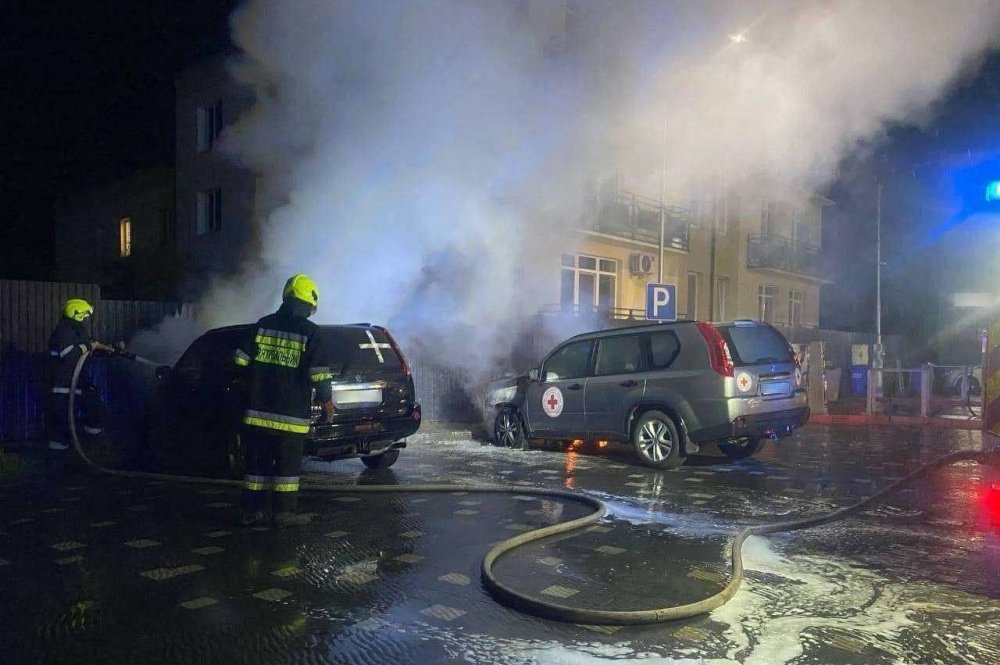 Підпалював автомобілі військових та волонтерів: на Закарпатті засуджено злочинця (ФОТО)
