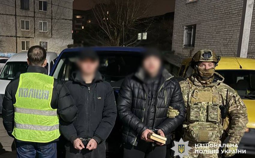У Києві судитимуть двох молодиків, які попросились до знайомих на ночівлю та пограбували їх
