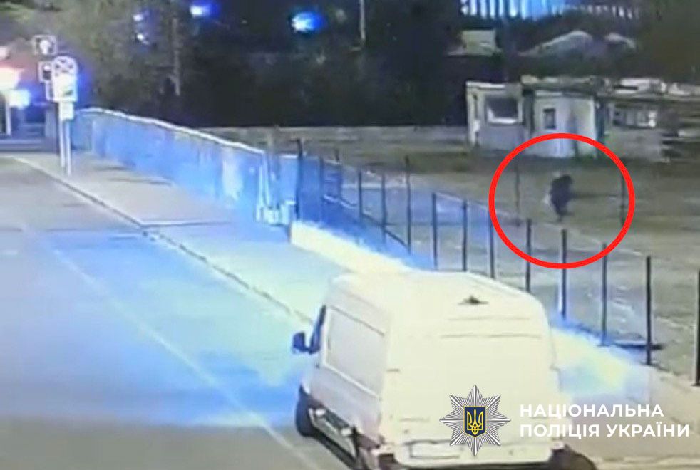 Біля столичного вокзалу конфлікт між двома жінками закінчився підпалом та загибеллю