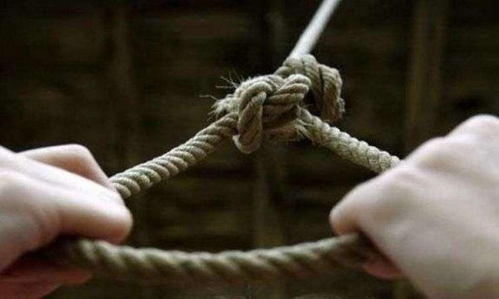 На Рівненщині знайдено повішеною 13-річну дівчинку