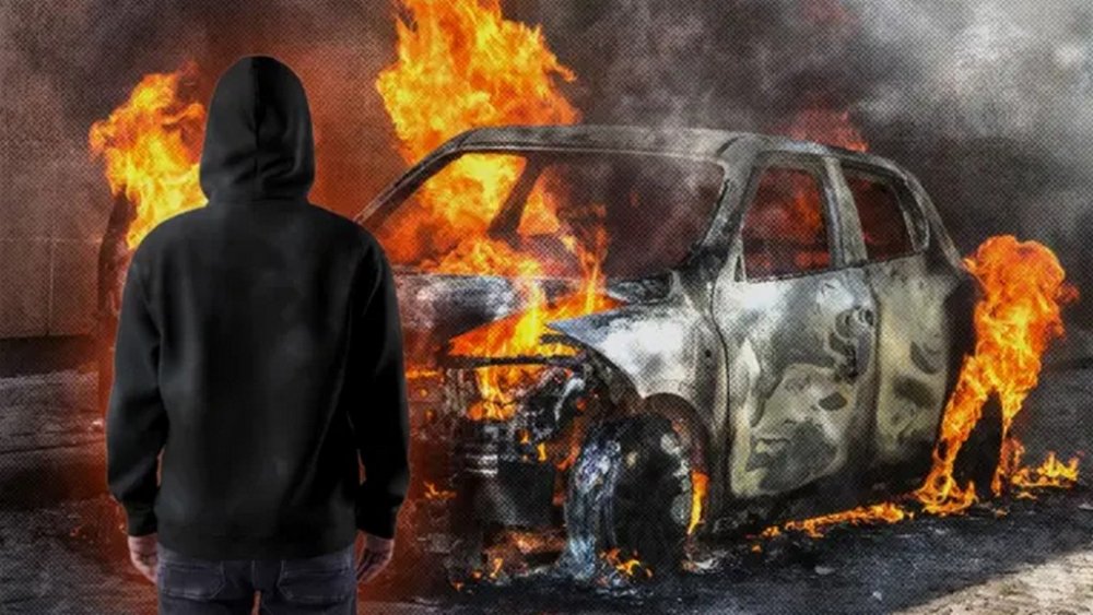 Судитимуть жителя Бердичева, який через помсту підпалив авто військовослужбовця ЗСУ