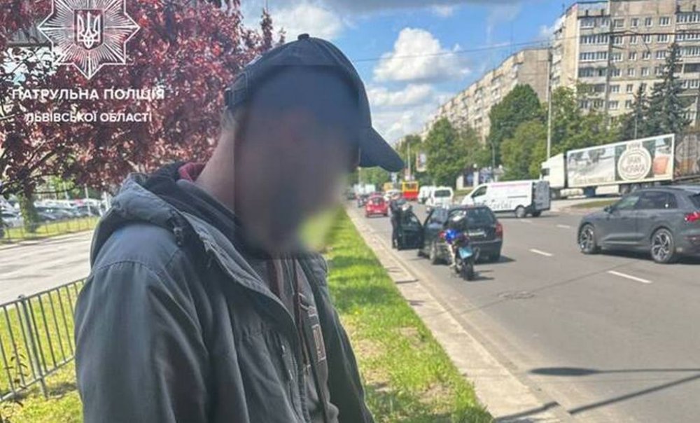 Алкоголь перевищував норму у понад 14 разів: у Львові поліція зупинила горе-водія (ФОТО)