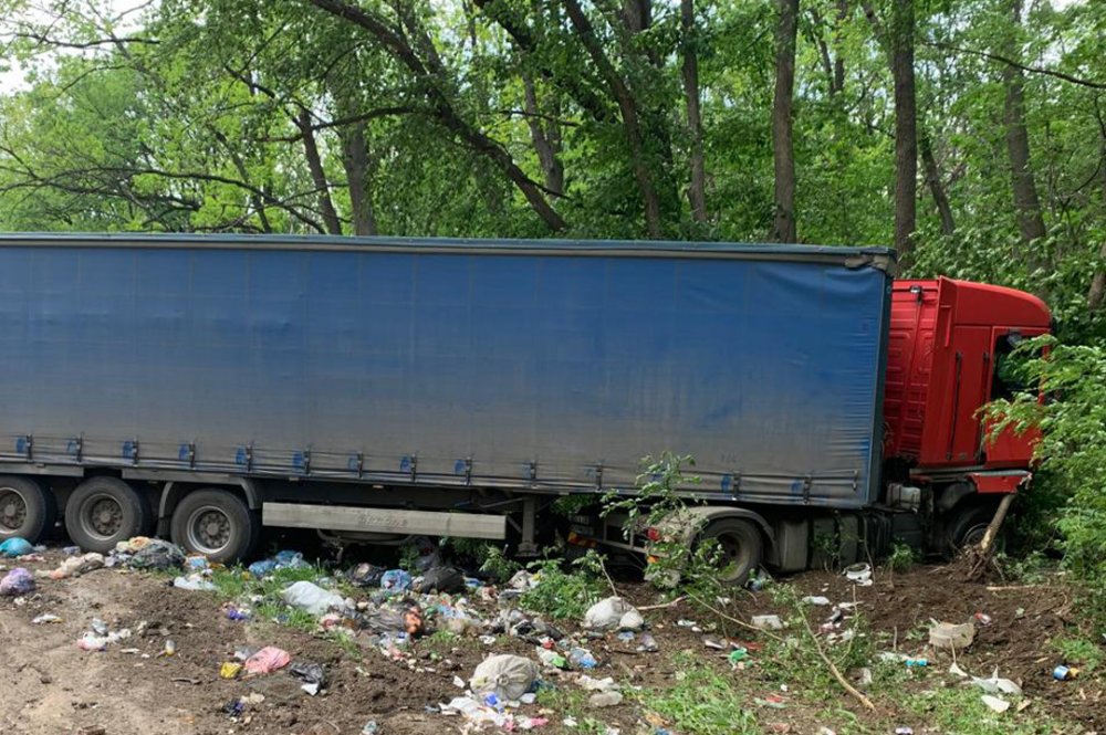 На Харківіщині у ДТП загинули жінка та трирічна дитина, водій-винуватець вчинив самогубство (ФОТО)
