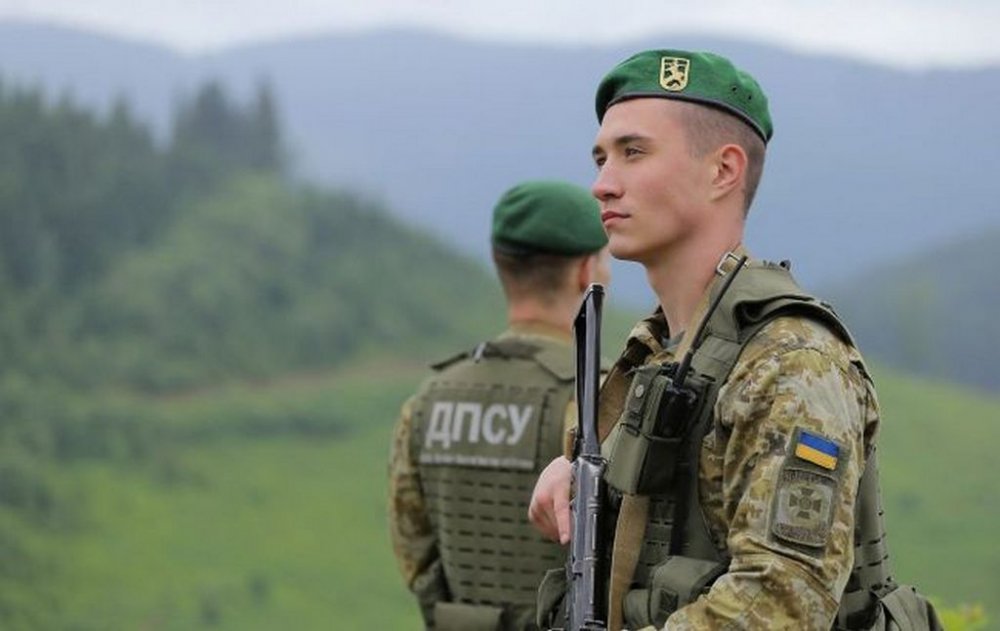 На Закарпатті роми напали на прикордонників (ВІДЕО)