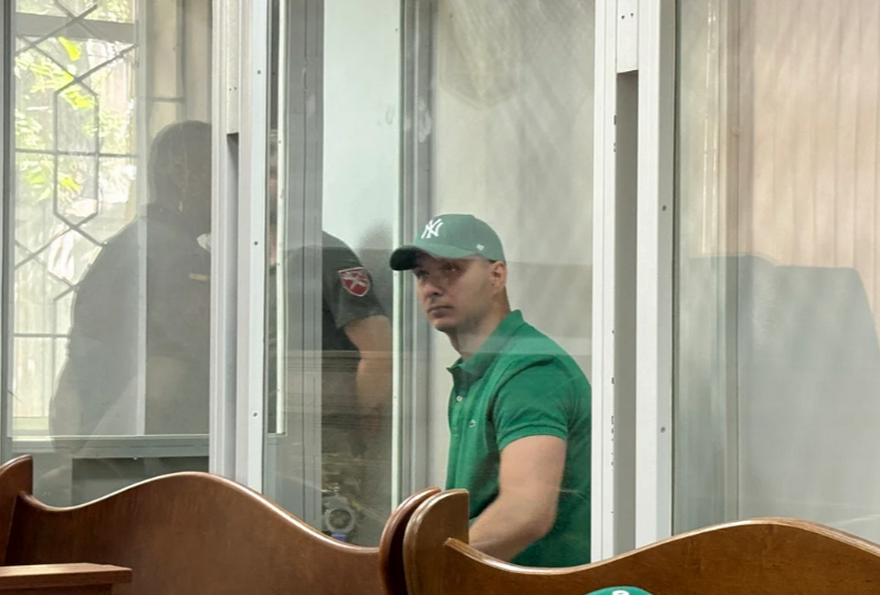 Обвинуваченому у вбивстві підлітка на київському фунікулері призначили державного адвоката