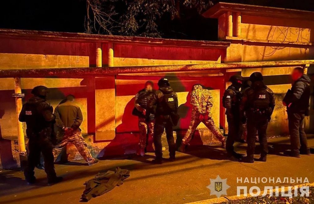 В Одесі по 7 років вʼязниці отримали четверо вимагачів грошей під виглядом ТЦК і поліції
