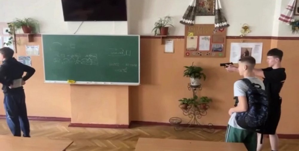 У Львові поліція знайшла хлопця, який влаштував стрілянину в школі (ВІДЕО)