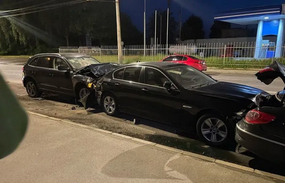 У Луцьку водій протаранив чотири припаркованих авто