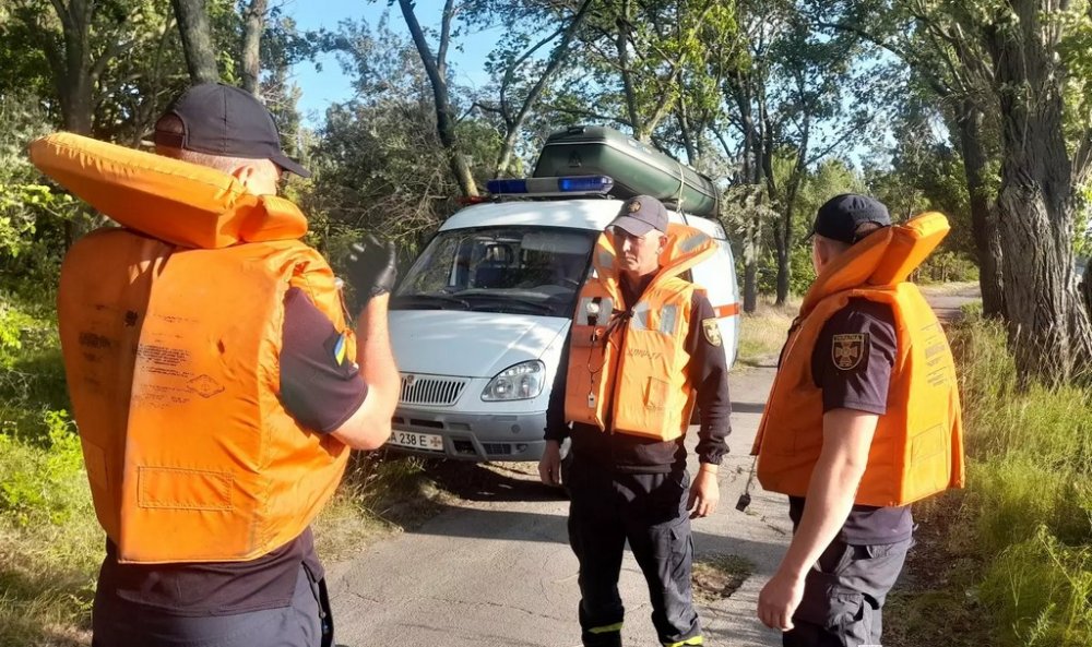 На Кіровоградщині рятувальники дістали з водосховища тіло людини (ФОТО)
