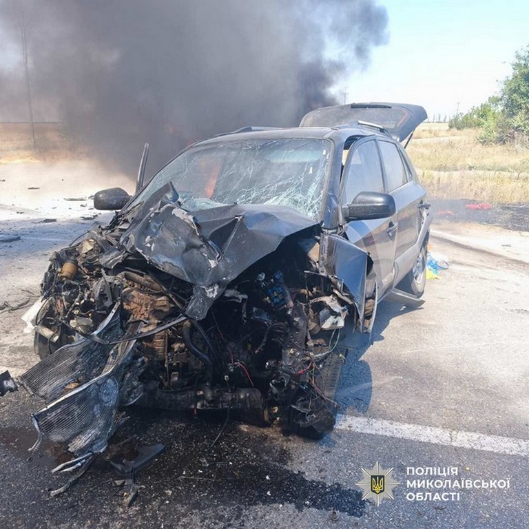 На Миколаївщині у зіткненні позашляховиків загинули двоє людей (ФОТО)