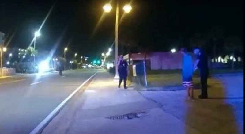 Мешканець Флориди вкрав алігатора і намагався закинути його на дах будівлі (ФОТО)