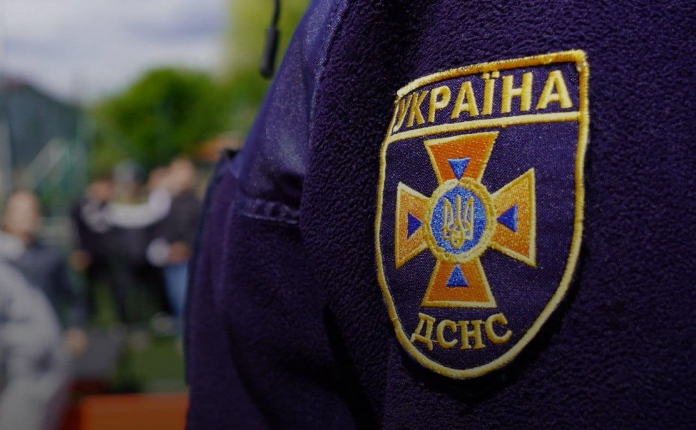 Обірвані лінії електропередач, повалені дерева: Київщиною пронісся буревій (ФОТО)