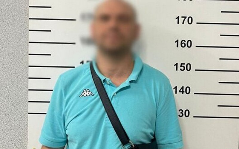 Поліцейські затримали чоловіка, який погрожував підірвати столичний ТРЦ
