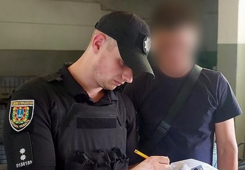 В Одесі п’яний іноземець поранив чоловіка ножем (ФОТО)