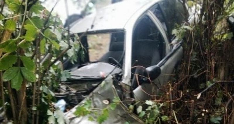 На Волині 19-річний водій опинився в пастці після ДТП (ФОТО)