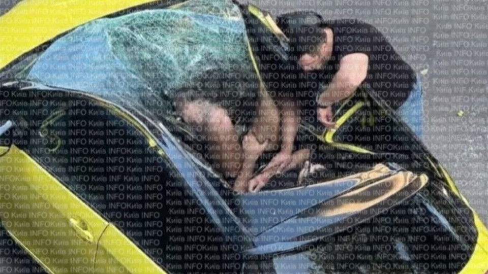 У Києві чоловік випав з 19-го поверху і вижив, приземлившись на дах автівки (ФОТО)