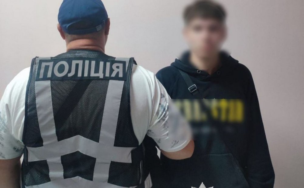 20-річний киянин підпалював двері за «завданням» правоохоронця