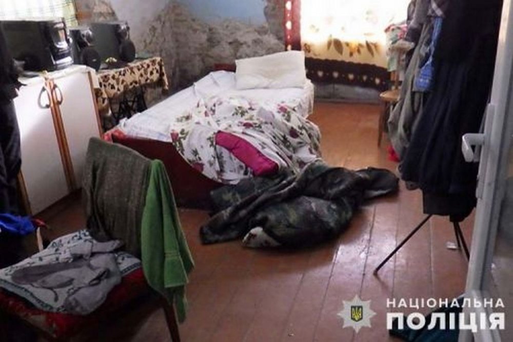 Задушив власну матір: на Тернопільщині примусово лікуватимуть чоловіка
