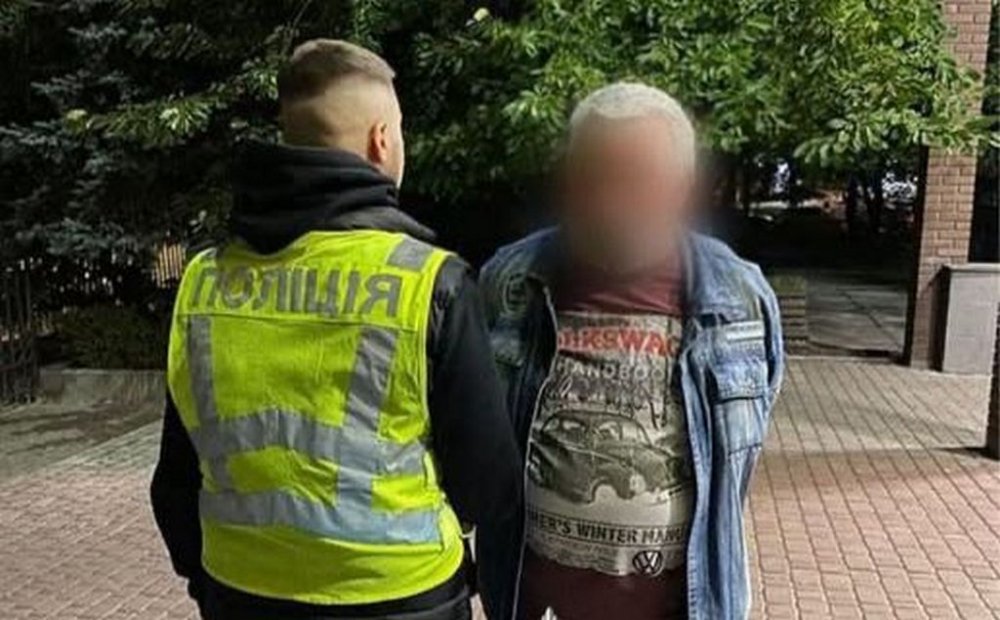 У Києві псевдовійськовий викрав у жінки понад 400 тисяч гривень