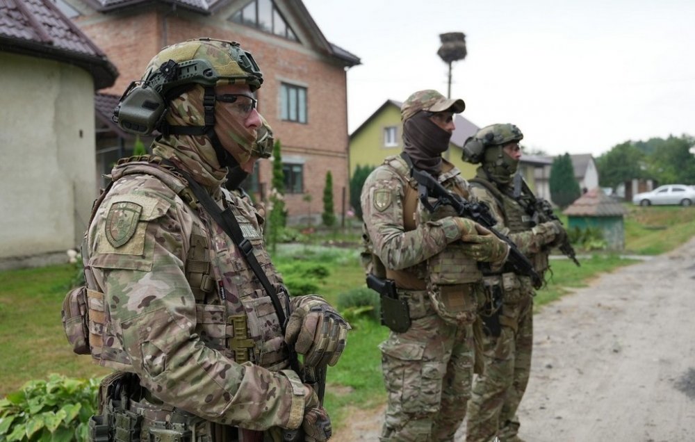 На Львівщині затримано водія, який погрожував поліцейським бойовою гранатою (ФОТО)