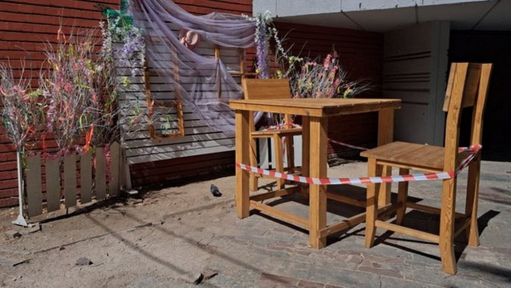 У Дніпрі в парку Шевченка на дитину впала інсталяція (ВІДЕО)