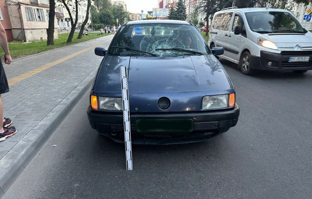 У Тернополі легковик під кермуванням п’яного водія зніс людину з пішохідного переходу (ФОТО)