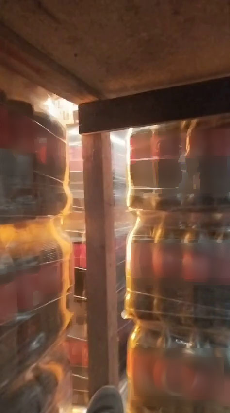 На Одещині фура з газованими напоями виявилася схованкою для ухилянта (ФОТО)