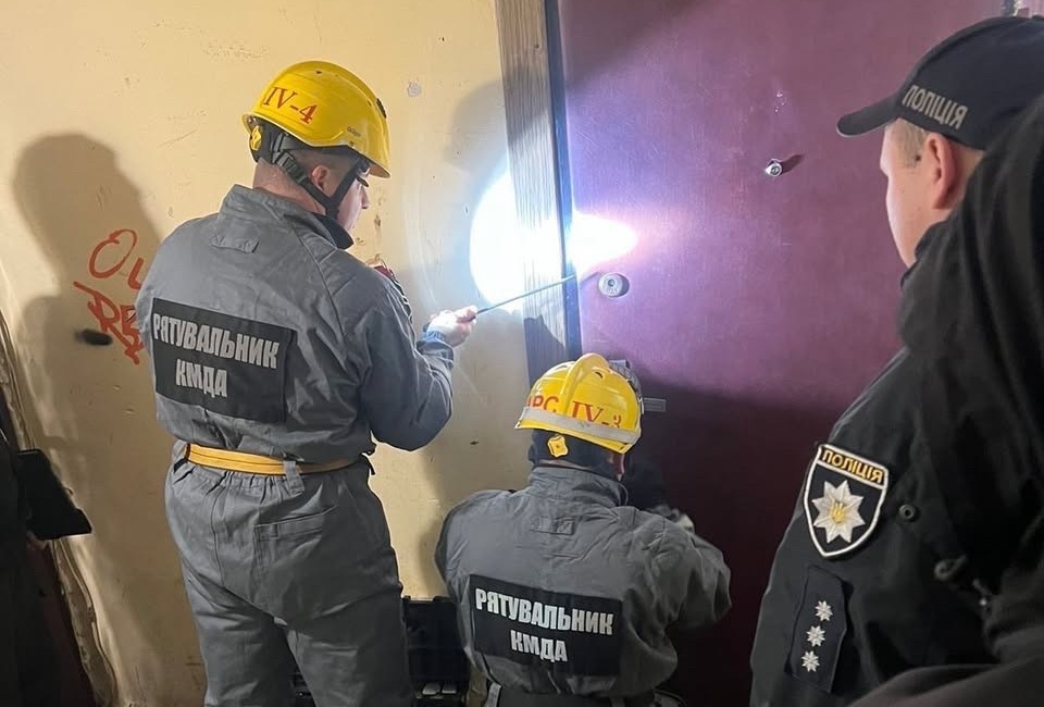 У Києві 17-річній матері оголосили підозру за залишення немовляти без нагляду