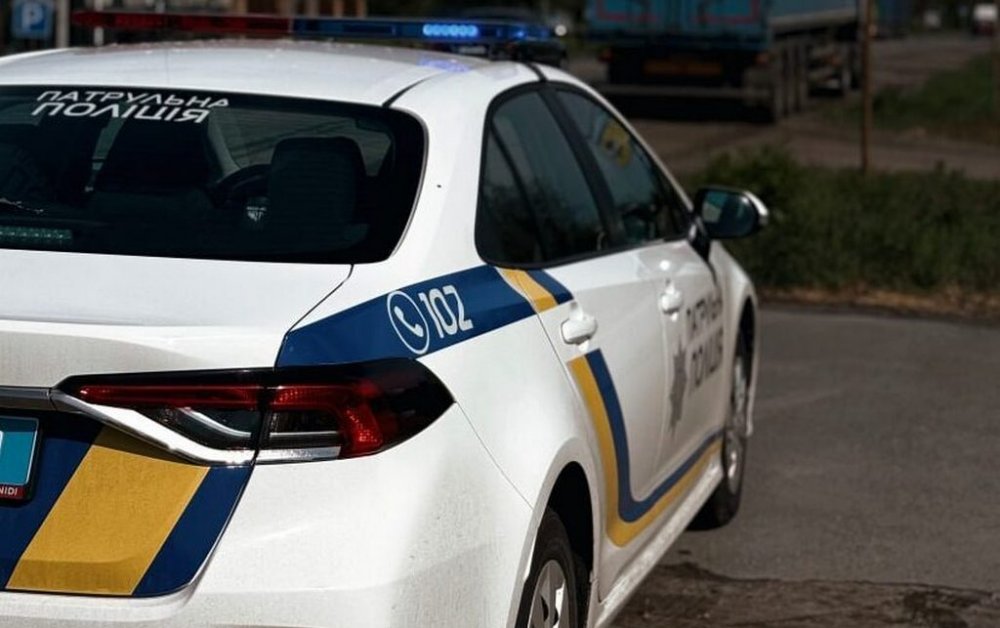 У Львові товариш нетверезого водія вдарив патрульного в обличчя під час оформлення адмінпротоколу