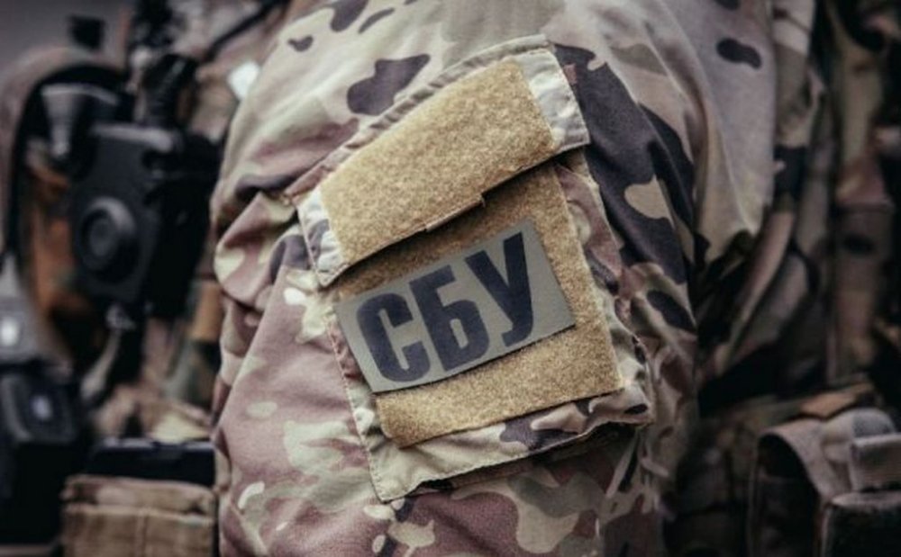 Квартира, російські паспорти і брехня в декларації: заступнику керівника підрозділу НАБУ оголосили підозру