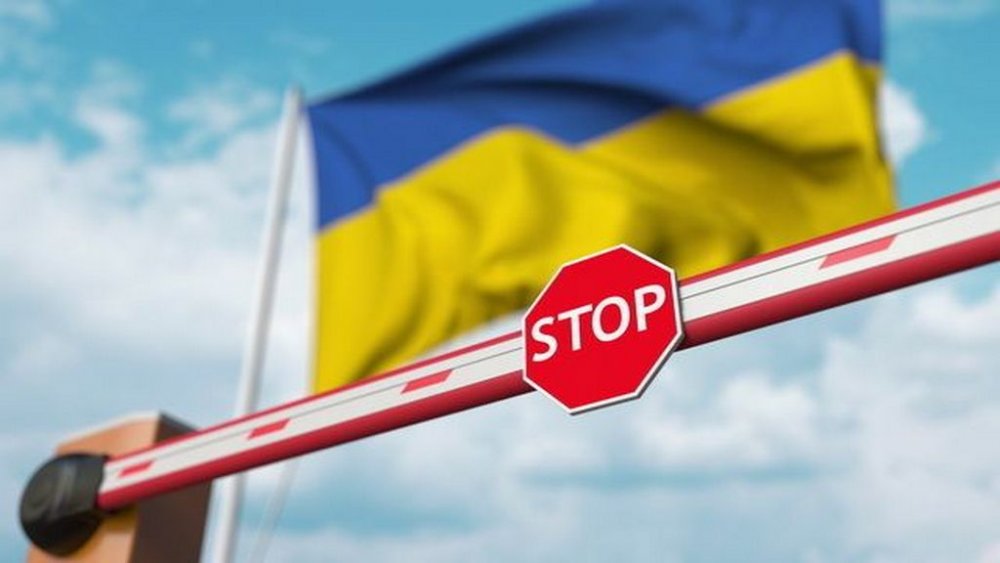 Львів'янин задля втечі за кордон вдавав іноземця і пропонував хабар прикордонникам