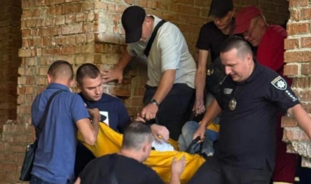 На Львівщині зниклого підлітка знайшли непритомним за 70 км від дому