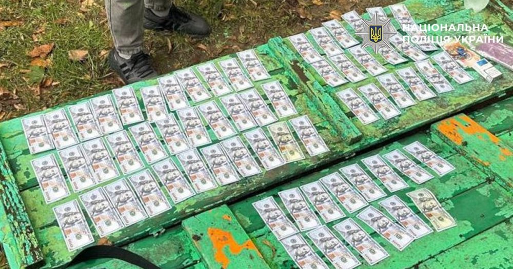 На Хмельниччині чоловіка затримали за «допомогу» у поновленні на службі після СЗЧ