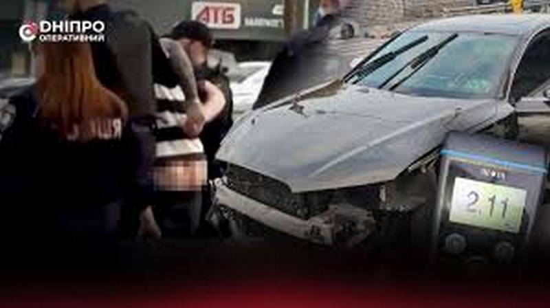 Тікав від поліції і трощив автівки: як у Дніпрі ловили нетверезого "гонщика" (ВІДЕО)