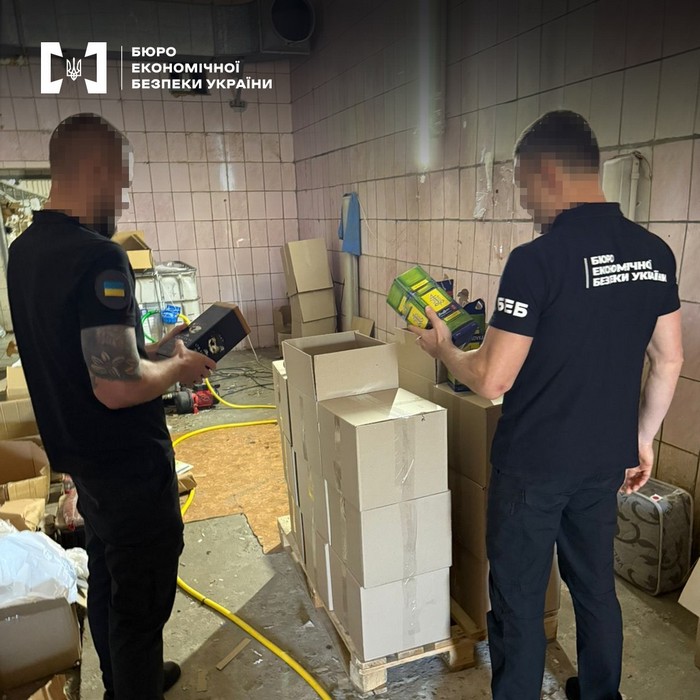 На Київщині судитимуть організатора виробництва та продажу фальсифікованих алковиробів відомих брендів (ФОТО)