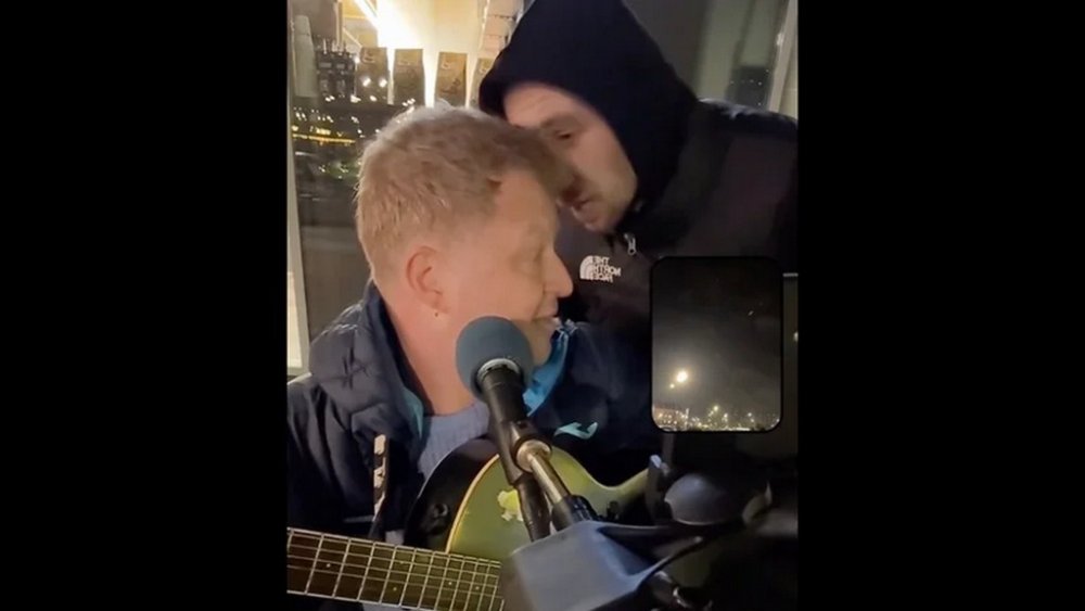 У Києві розшукали чоловіка, який вимагав від вуличного музиканта з інвалідністю співати російські пісні (ВІДЕО)