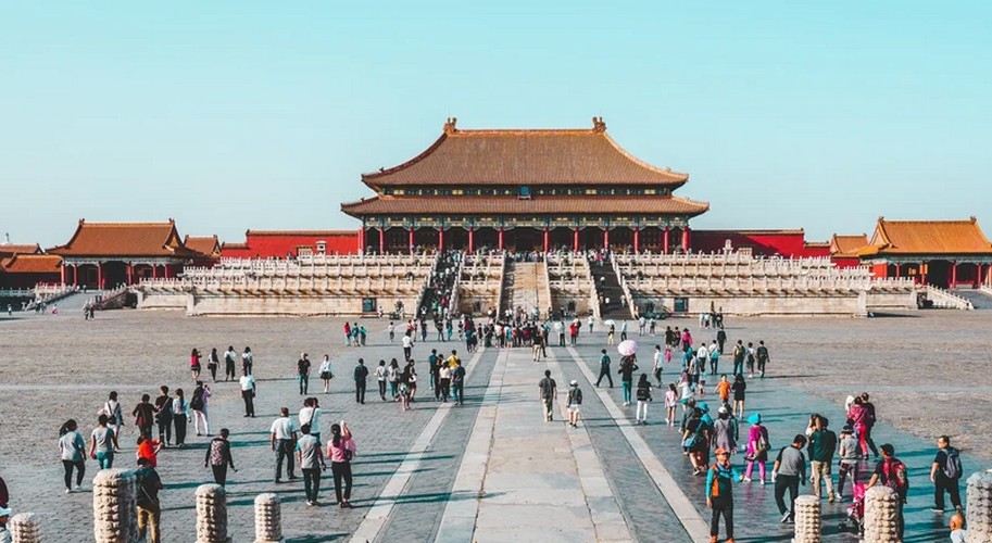 У Китаї чоловік виграв понад мільйон доларів у лотерею і задонатив більшість стрімерці - дружина подала на розлучення