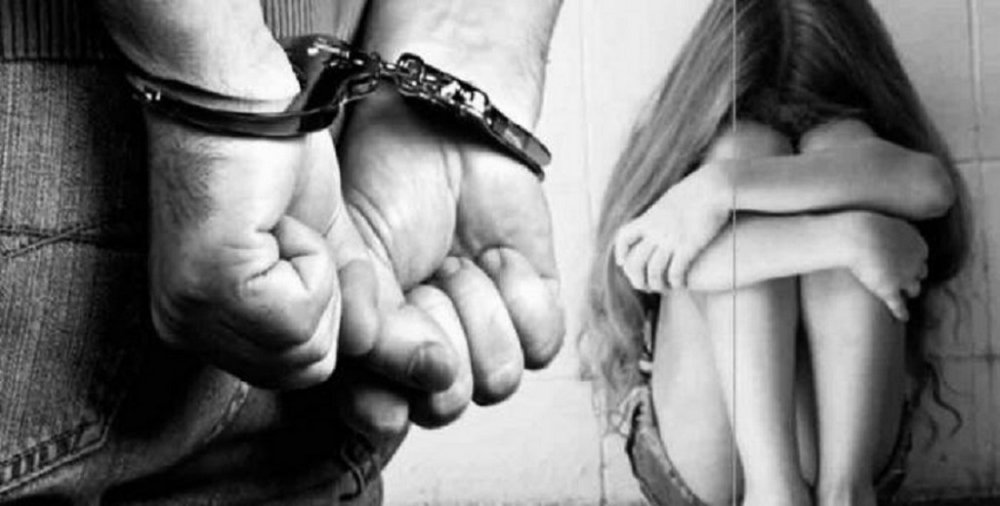 На Київщині покидьок протягом трьох років ґвалтував малолітню падчерку