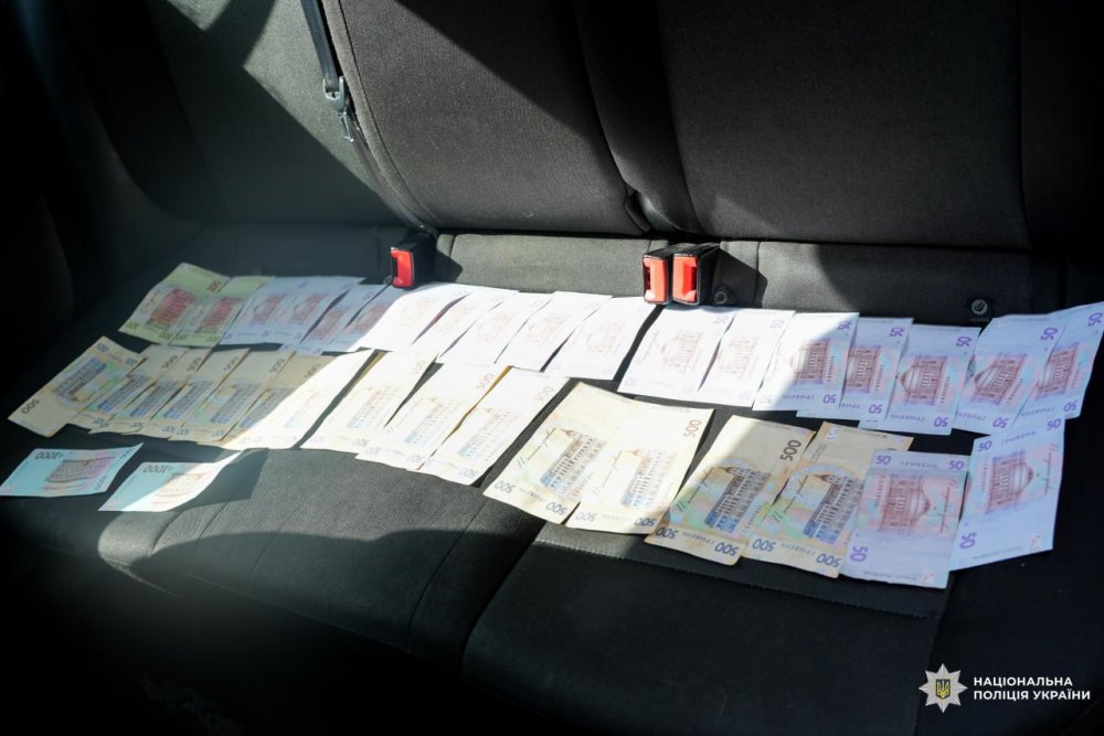 На Рівненщині засуджено рецидивіста, який з ножем пограбував працівницю пошти (ФОТО)