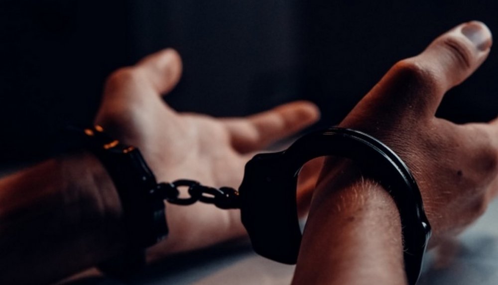 У Борисполі затримали чоловіка, який вимагав 8,5 тисяч доларів за “вирішення питань” у військкоматі