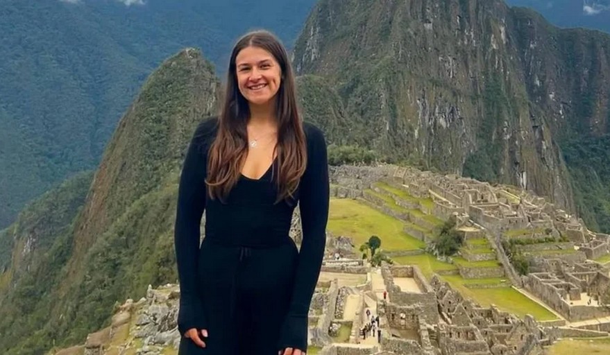 Британка продала крекер за 30 тисяч фунтів, виставивши його заради жарту