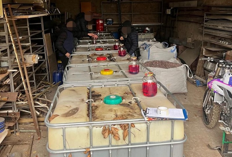 ДБР викрило та заблокувало схему розкрадання пального ЗСУ у п’яти областях (ВІДЕО)