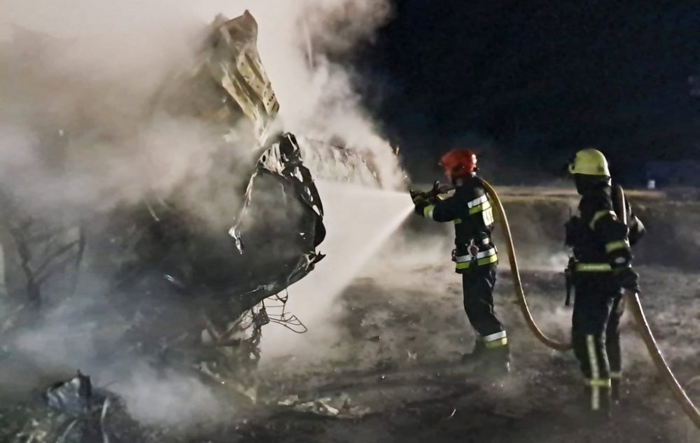 Нічна атака на Одещину: двоє загиблих та знищені вантажівки (ВІДЕО)