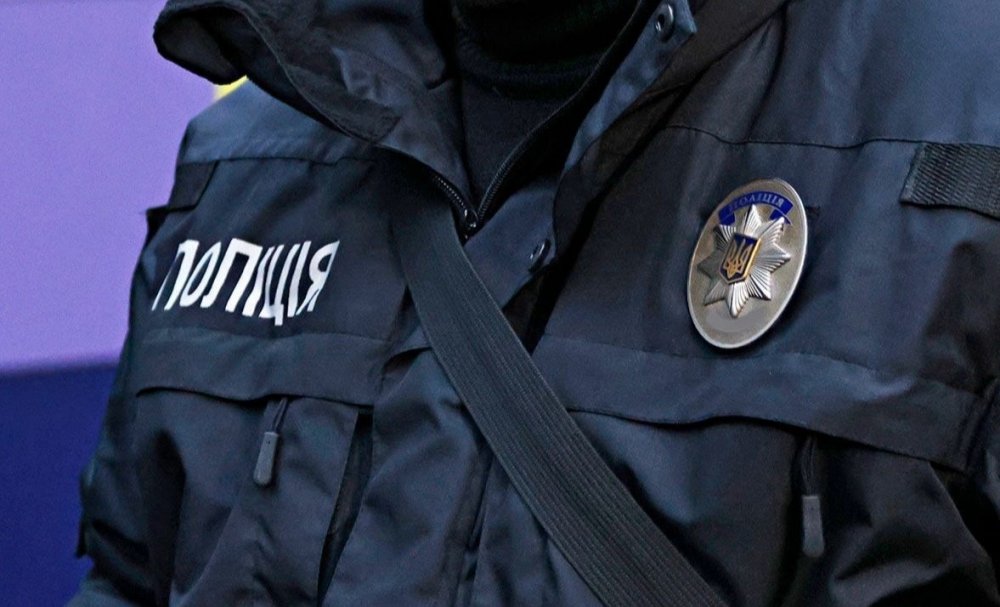 У Києві чоловік зірвав з пенсіонера золотий ланцюжок за 100 тисяч гривень (ФОТО)