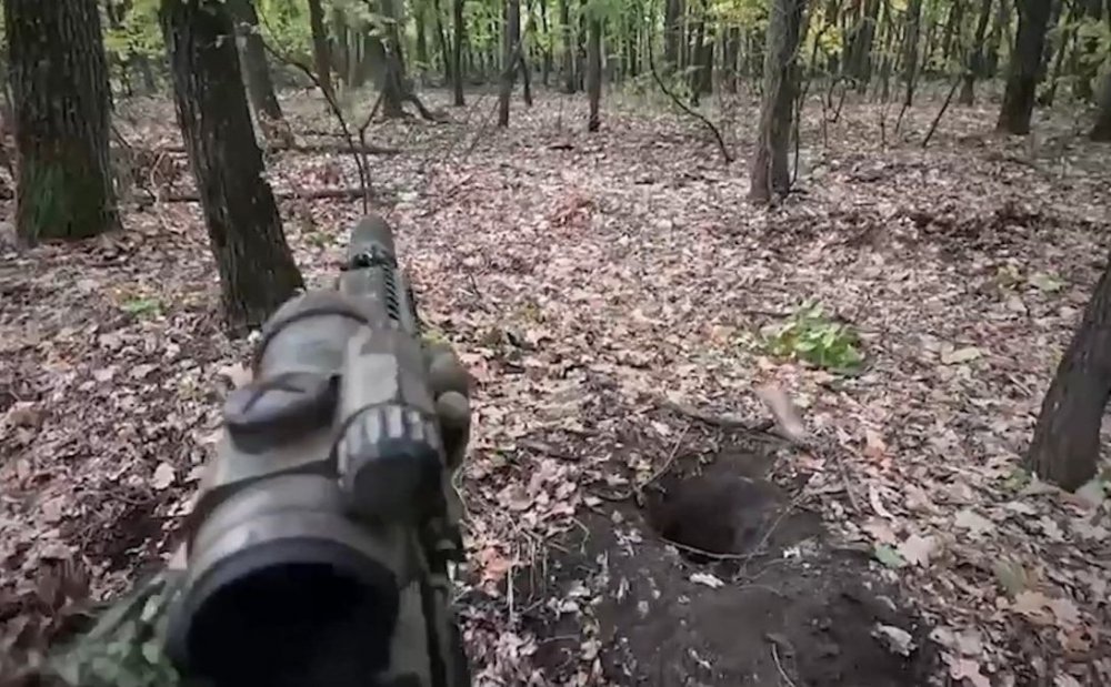 На Донеччині прикордонники знищили у стрілецькому бою ворожу піхоту, що ховалася в лісі (ВІДЕО)
